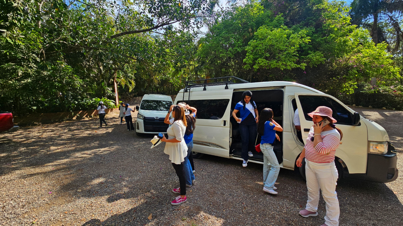 Excursiones escolares Honduras — transporte educativo Transportes Turísticos HN