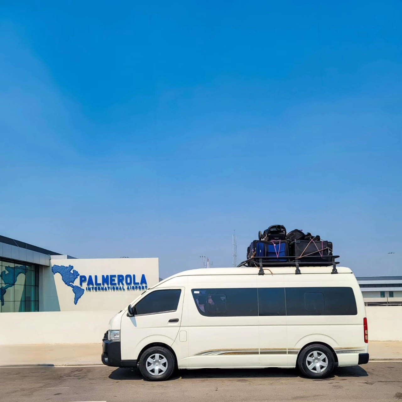 Transporte a Palmerola — alquiler de Coaster y Hiace Honduras