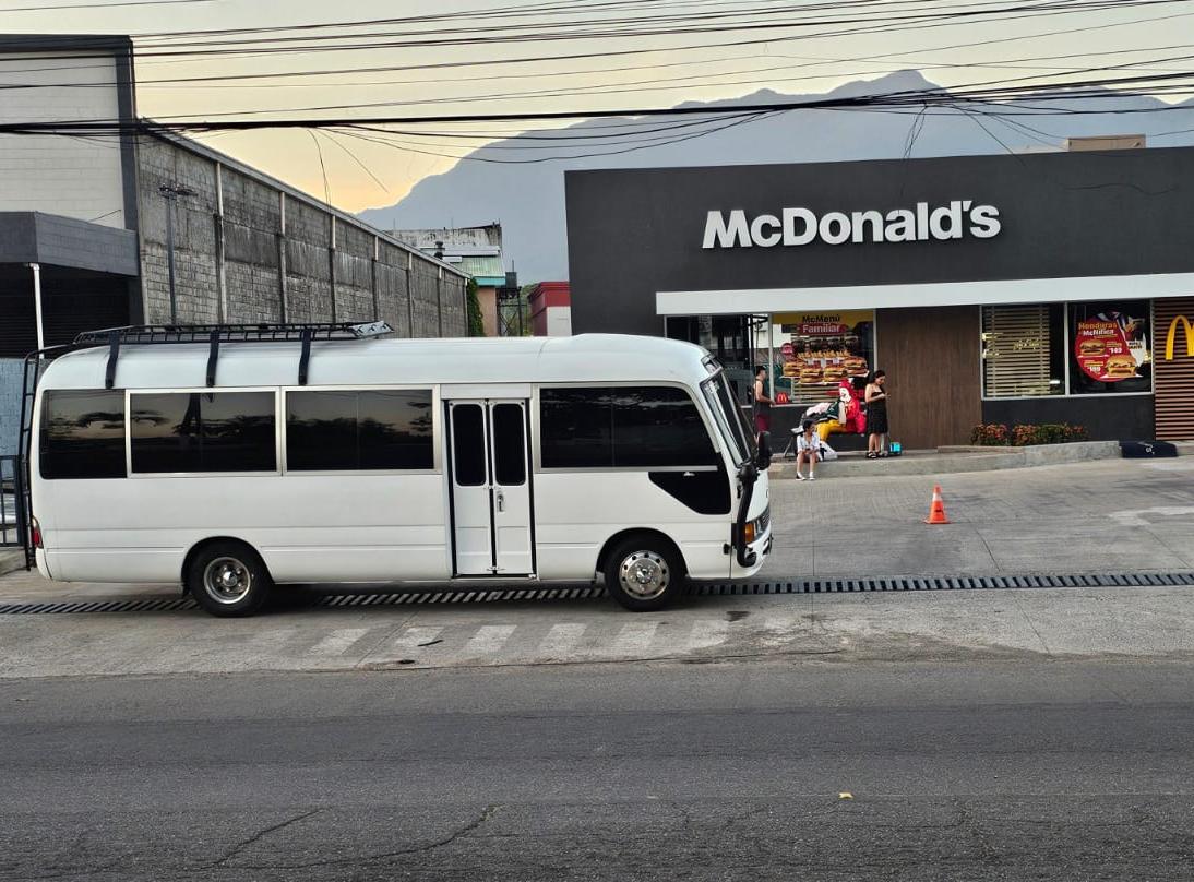 Servicio de transporte privado para empresas Honduras — transporte de personal contratado