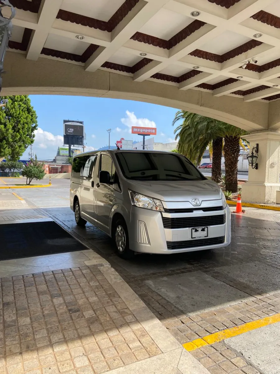 Toyota Hiace para logística de grupos en eventos